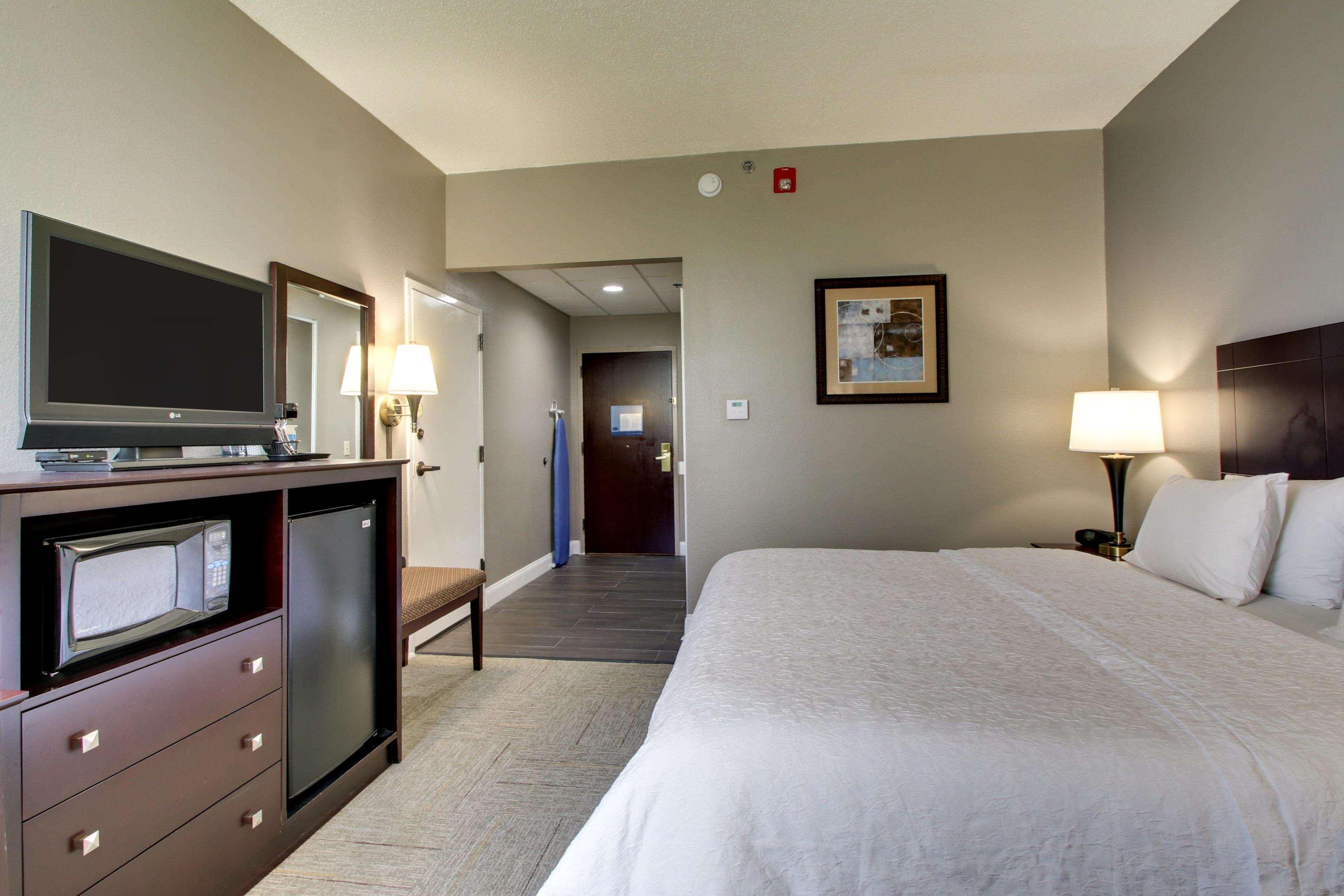 Hampton 3*