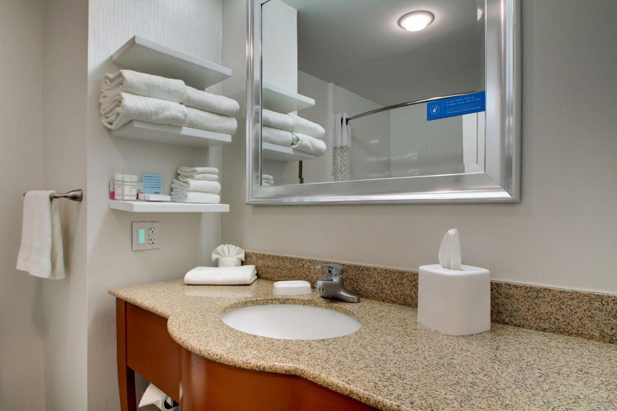 Hampton Hotel 3*